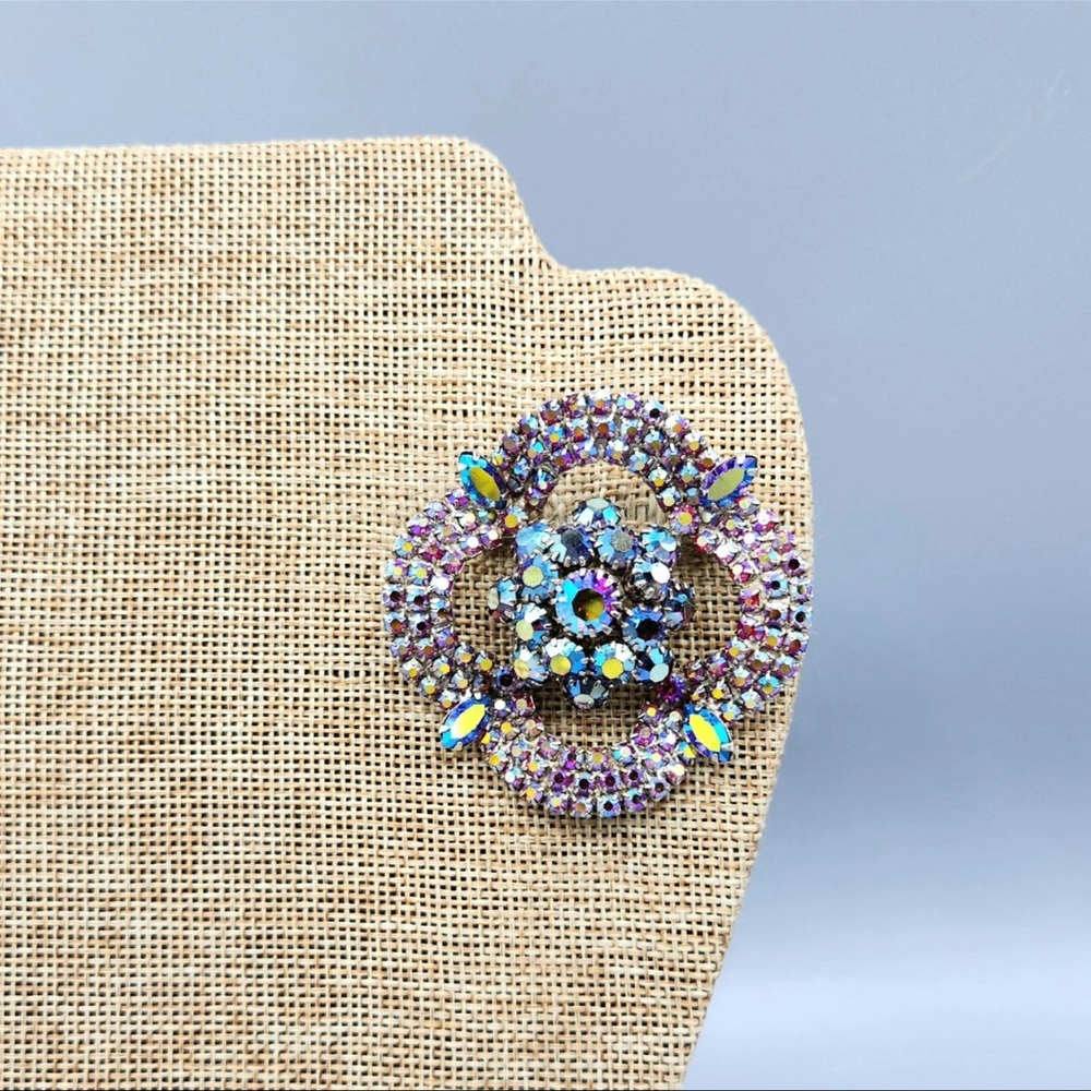 Multicolor Crystal Brooch - Picture 4 of 16
